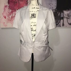 Torrid 3 light grey short sleeve jacket with belt